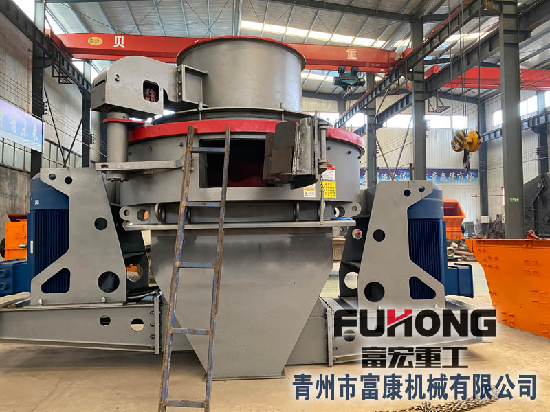 新型高效沖擊式破碎機(jī) 新型高效沖擊式破碎機(jī)